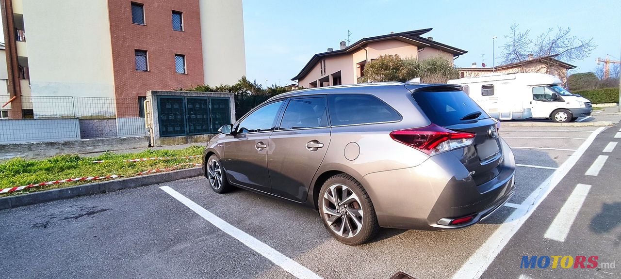 2016' Toyota Auris photo #6