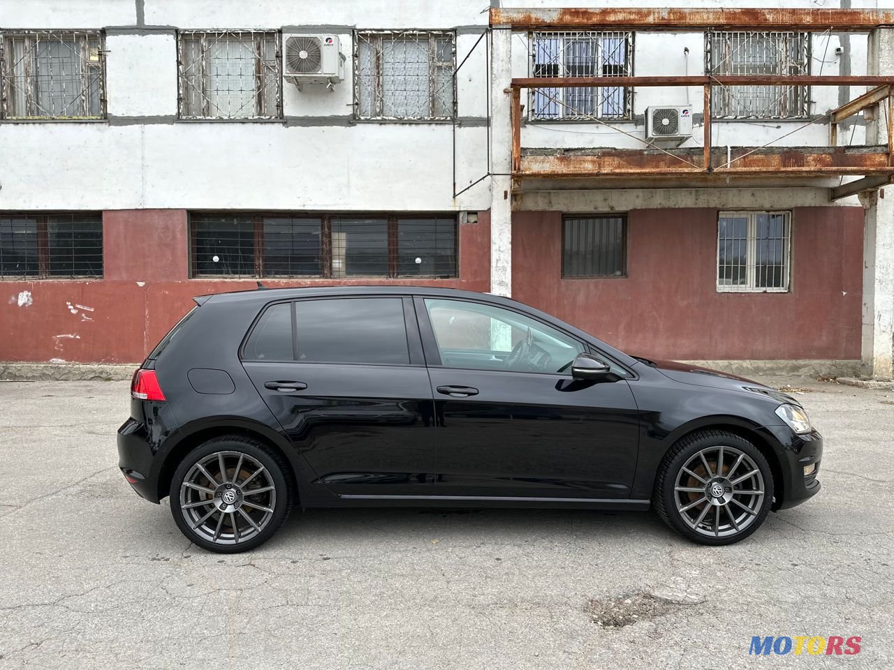 2013' Volkswagen Golf photo #2