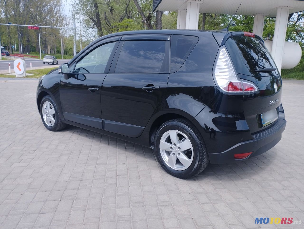 2013' Renault Scenic photo #5