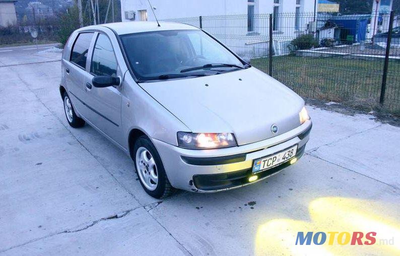 2001' Fiat Punto photo #1