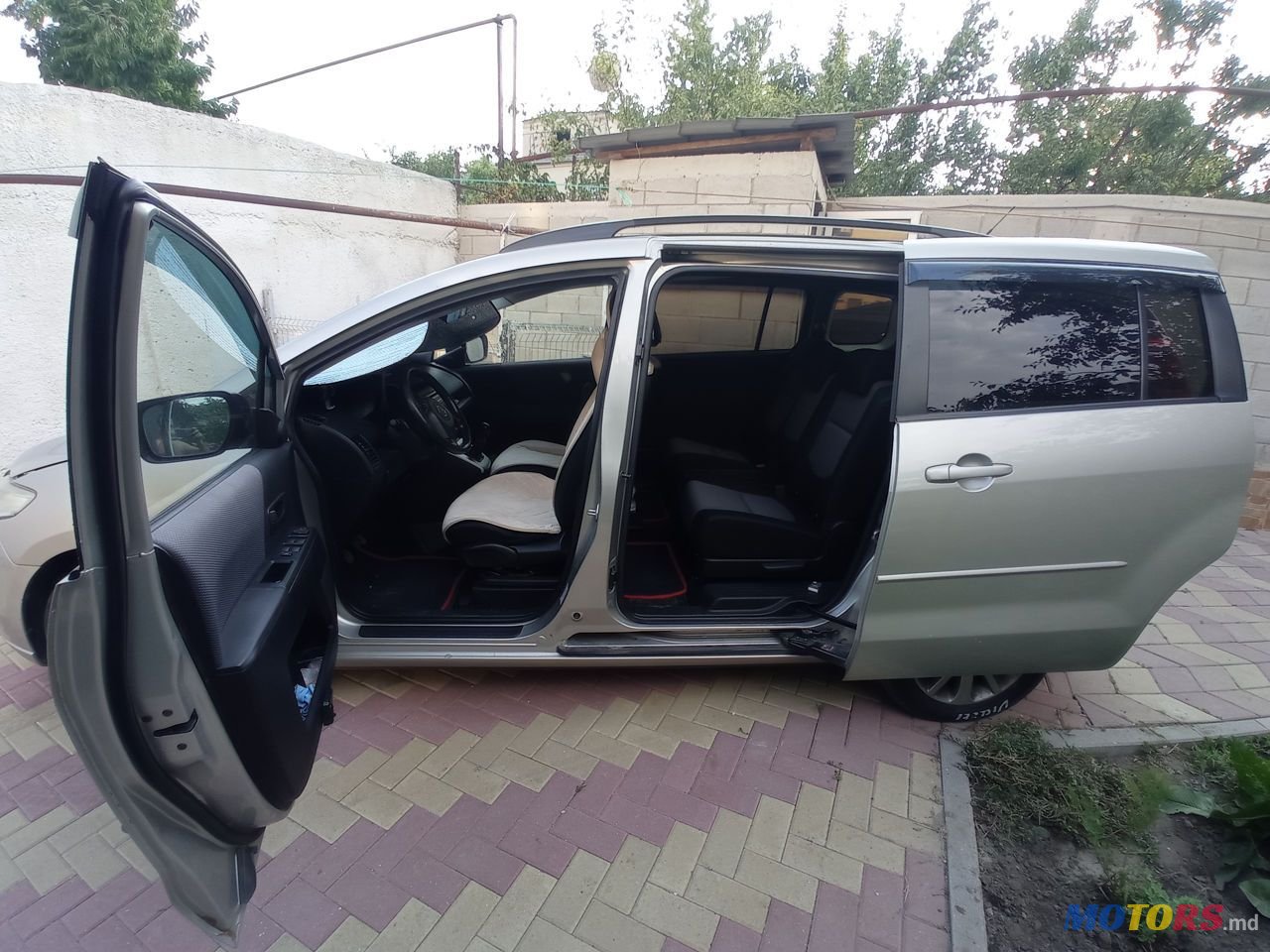 2005' Mazda 5 photo #4