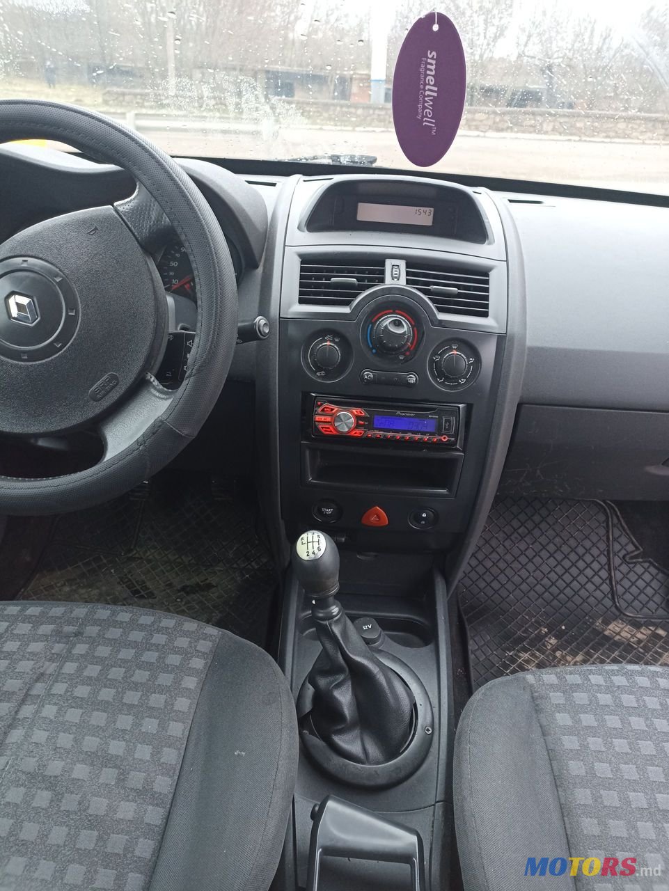 2008' Renault Megane photo #4