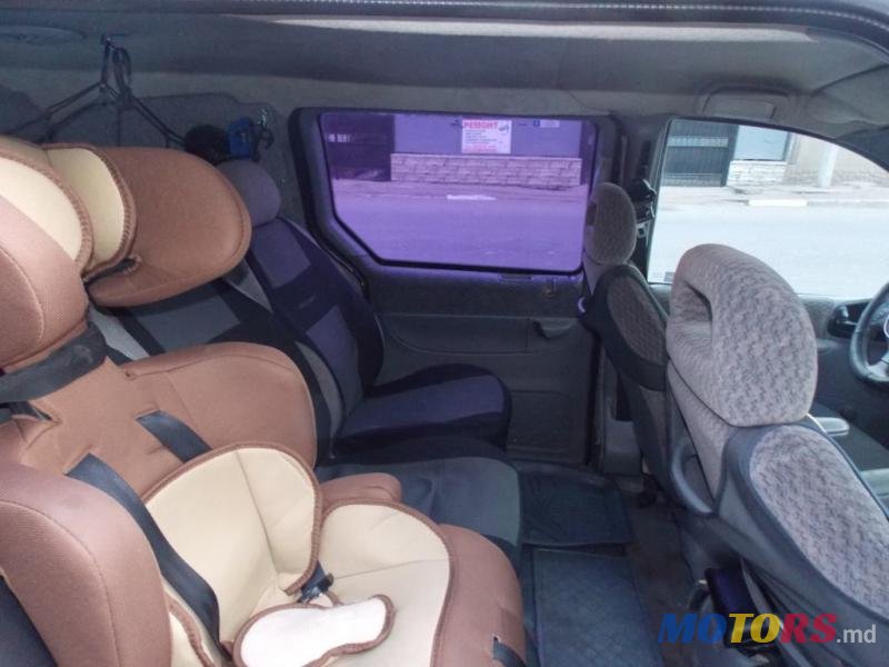 1999' Dodge Caravan photo #3