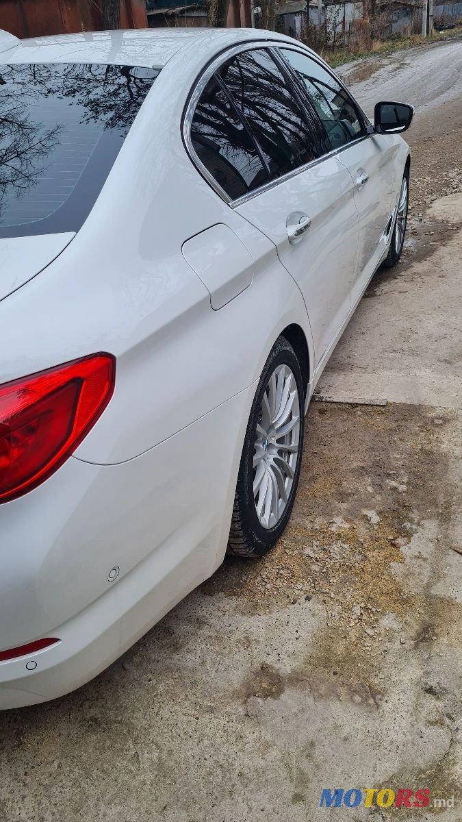2017' BMW 5 Series photo #6