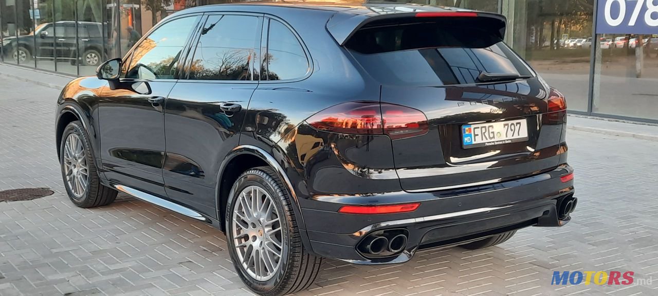 2017' Porsche Cayenne photo #1