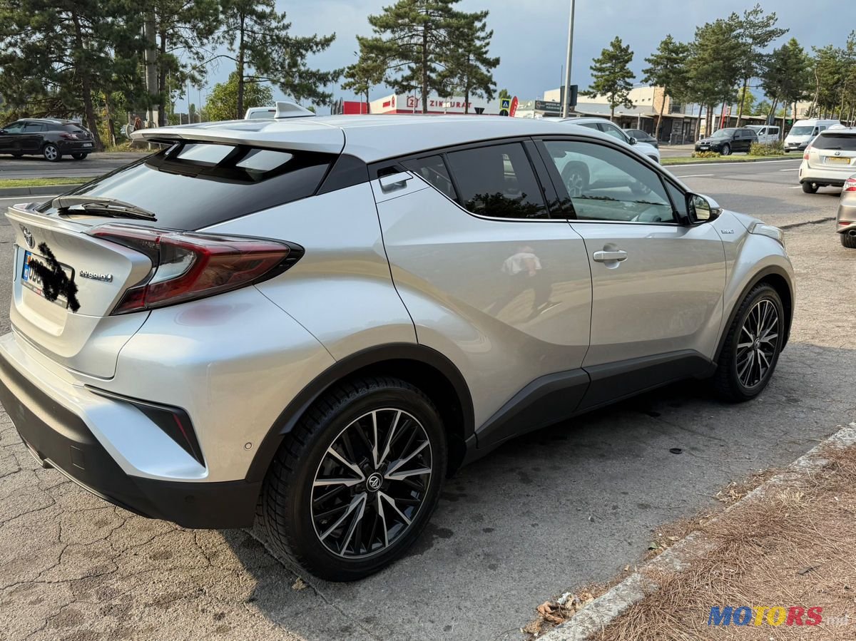 2018' Toyota C-HR photo #4