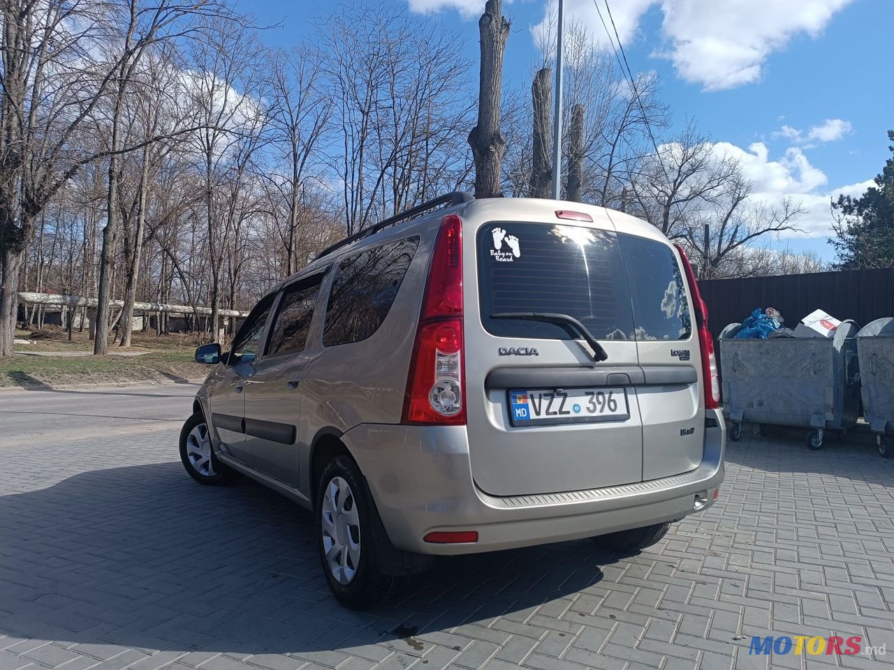 2009' Dacia Logan Mcv photo #4