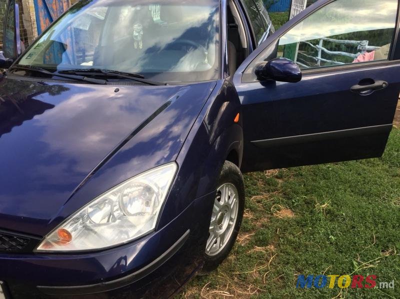 2001' Ford Focus photo #1