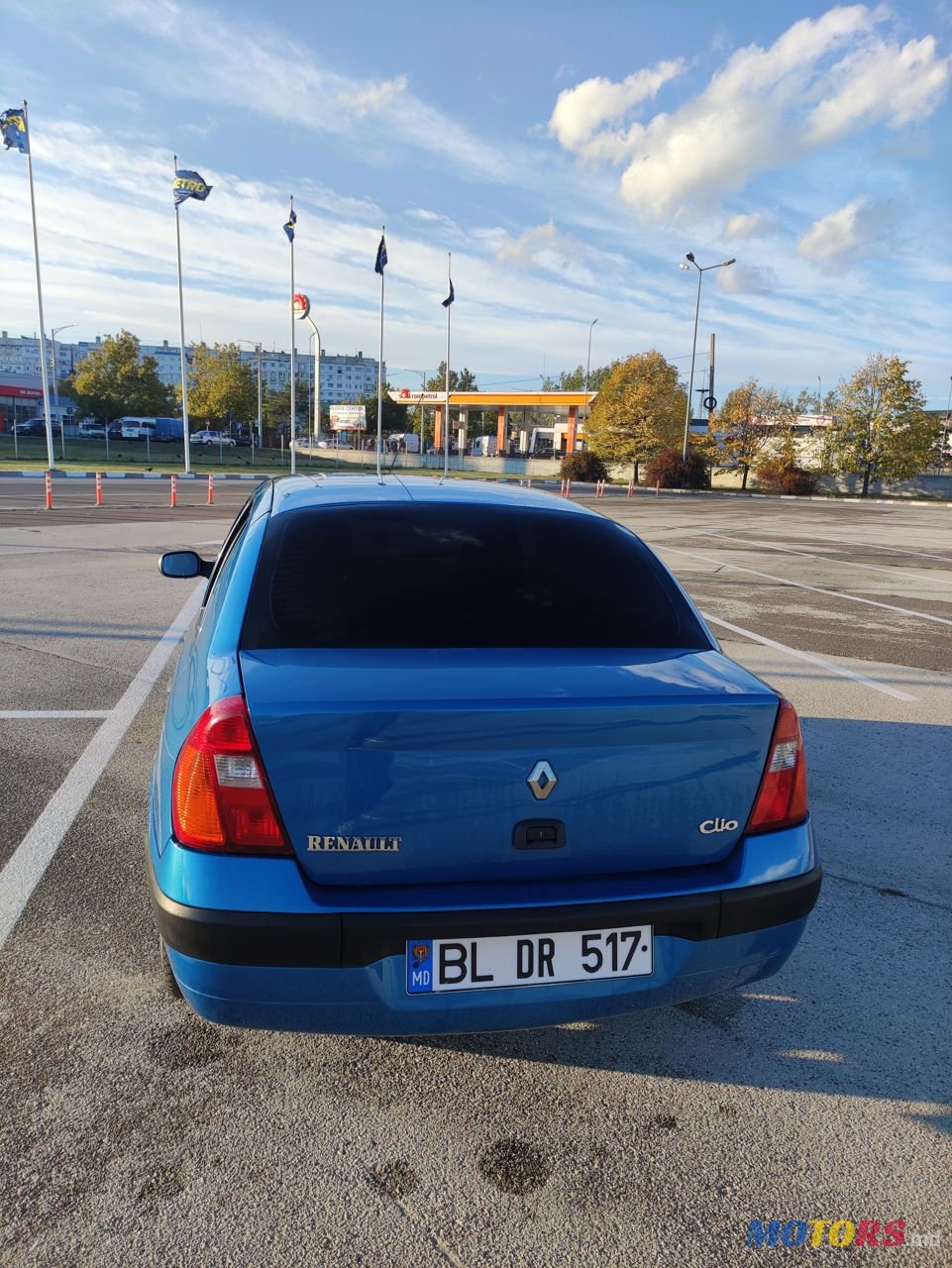 2002' Renault Clio Symbol photo #3