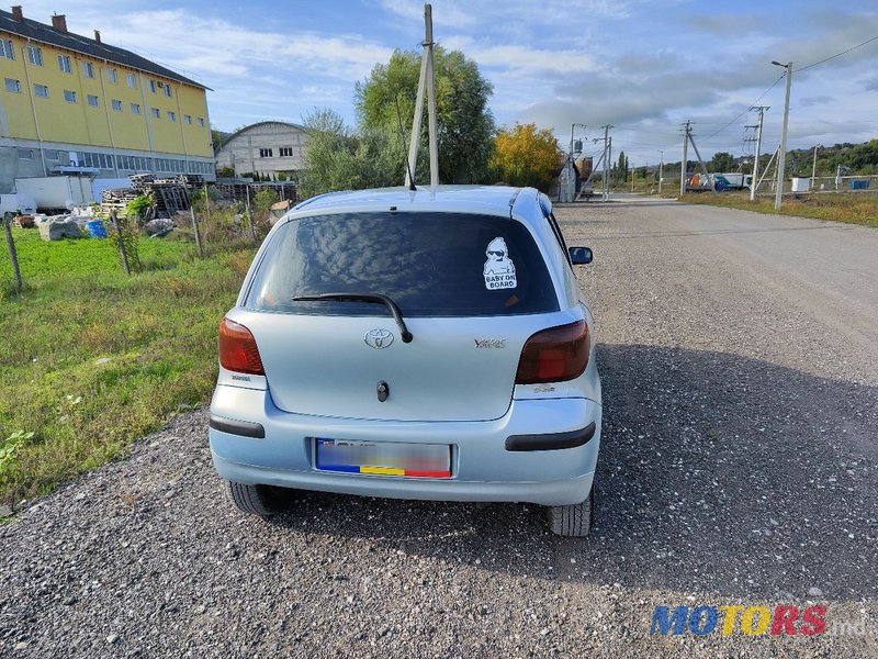 2004' Toyota Yaris photo #3