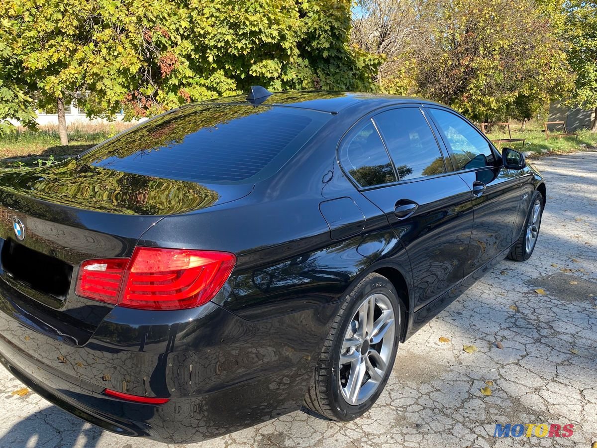 2012' BMW 5 Series photo #5