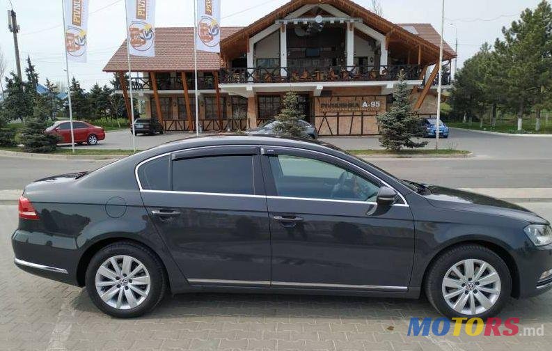 2013' Volkswagen Passat photo #1