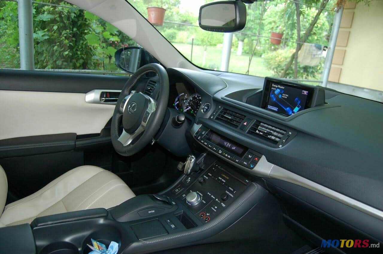 2013' Lexus Ct Series photo #2