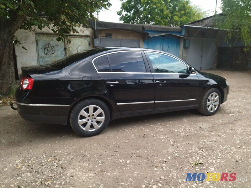 2006' Volkswagen Passat photo #3