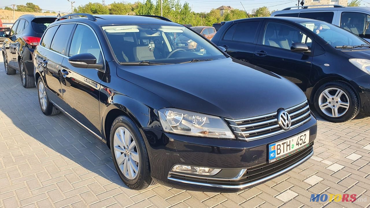 2013' Volkswagen Passat photo #1
