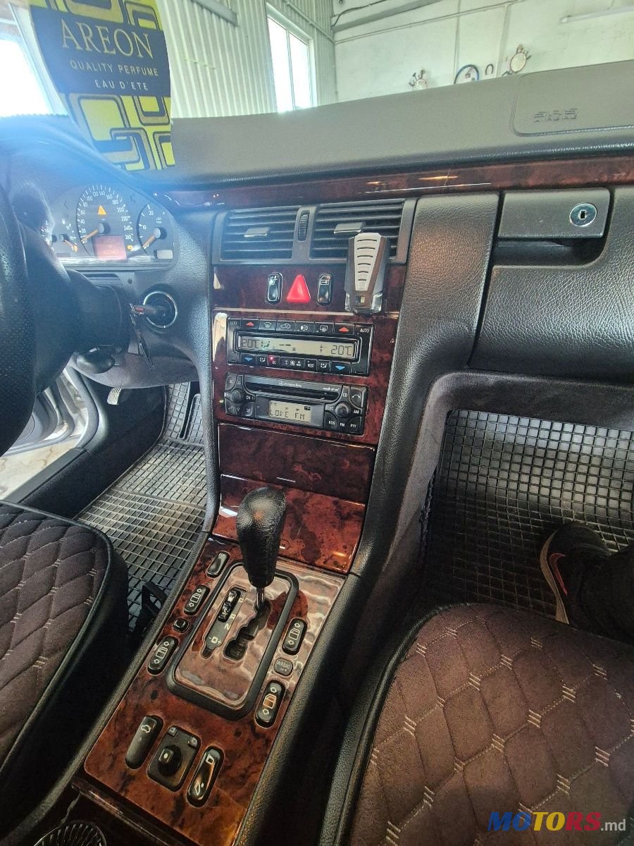 2001' Mercedes-Benz E-Class photo #5