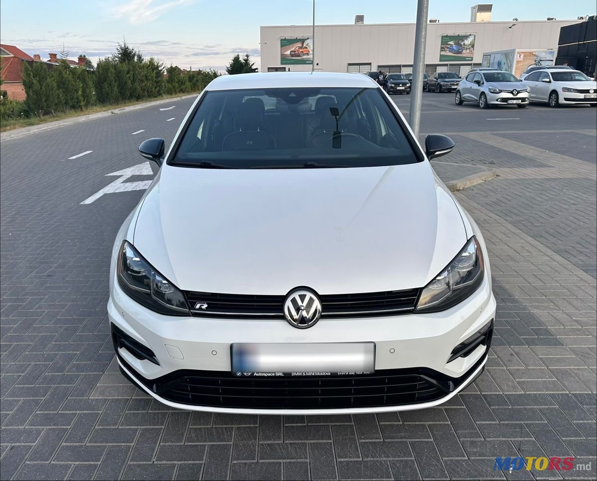 2018' Volkswagen Golf photo #1