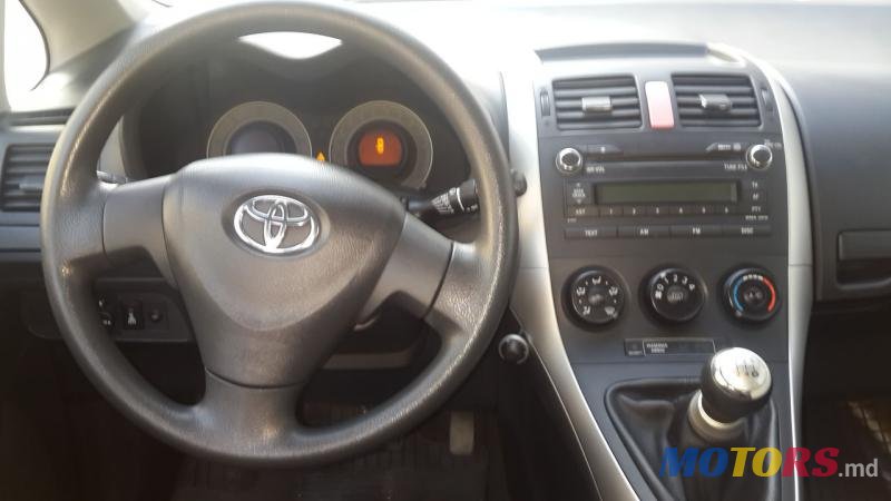 2008' Toyota Auris photo #6