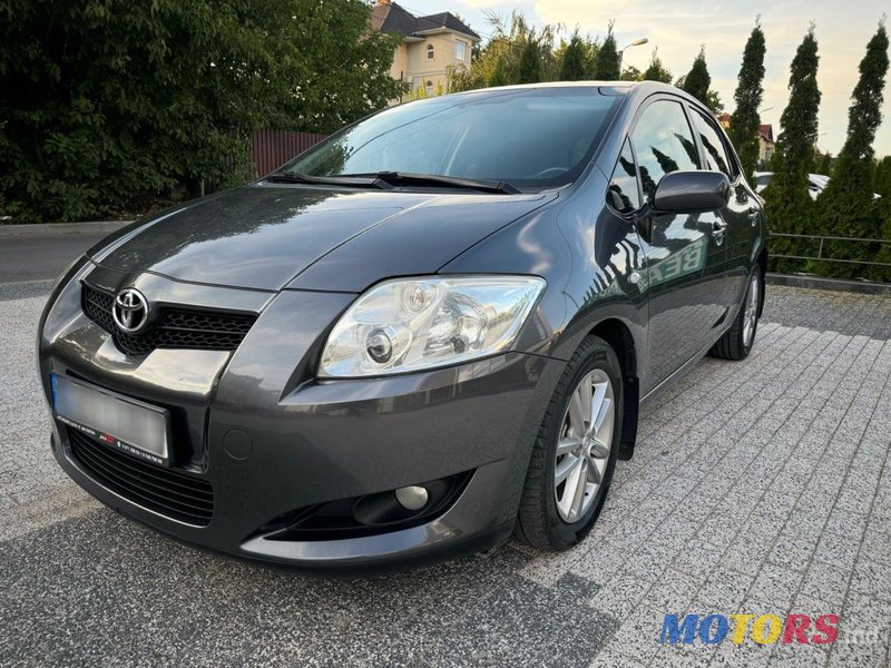 2008' Toyota Auris photo #2