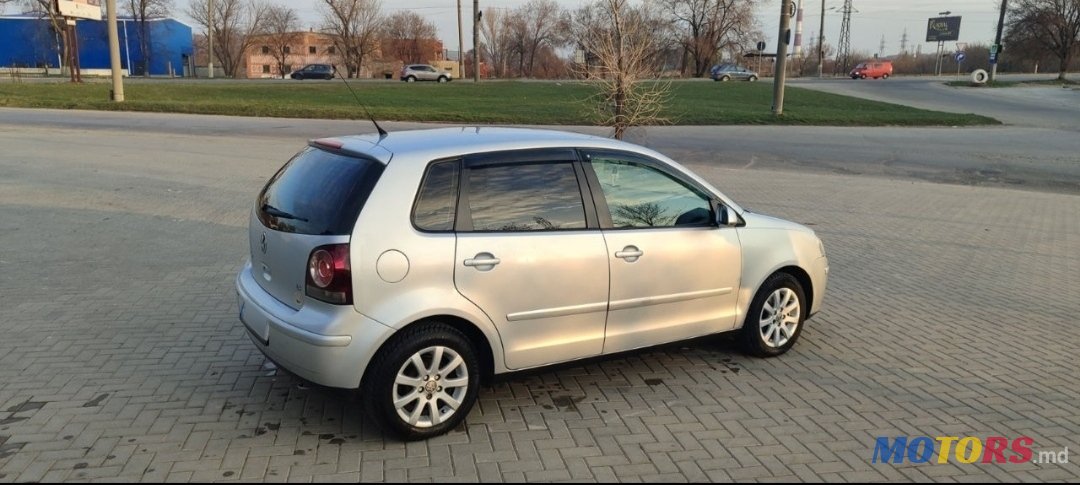 2005' Volkswagen Polo photo #3