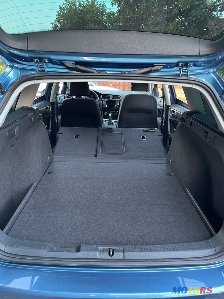 2015' Volkswagen Golf photo #6