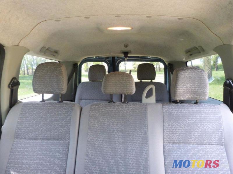 2007' Dacia Logan photo #2