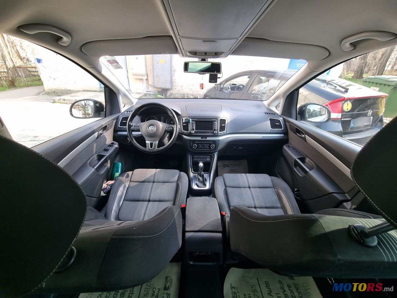 2012' Volkswagen Sharan photo #6