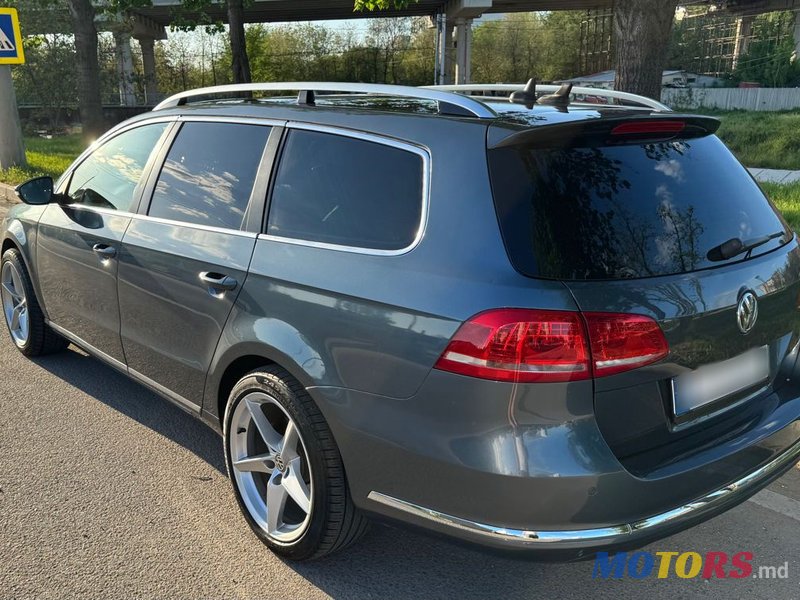 2012' Volkswagen Passat photo #4
