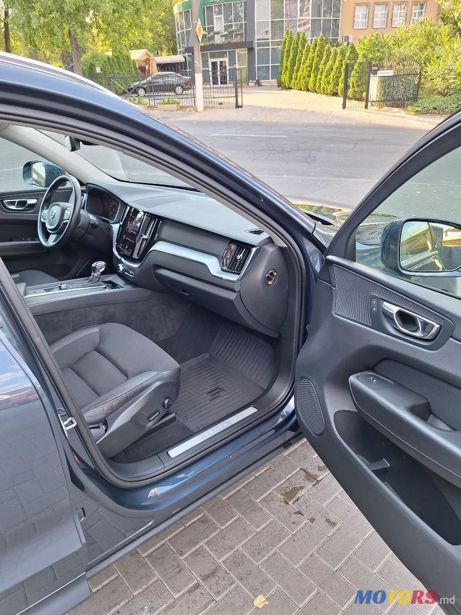 2018' Volvo XC60 photo #5