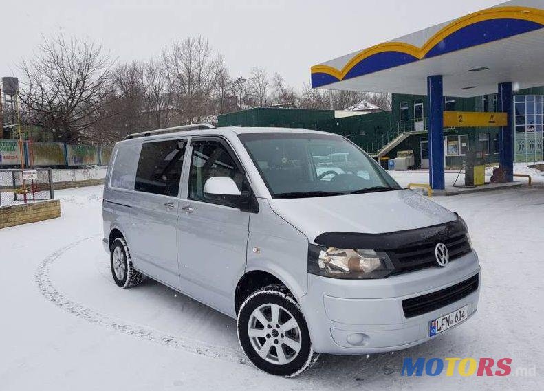 2010' Volkswagen Transporter photo #1