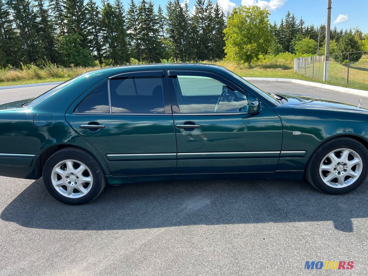 1997' Mercedes-Benz E-Class photo #2