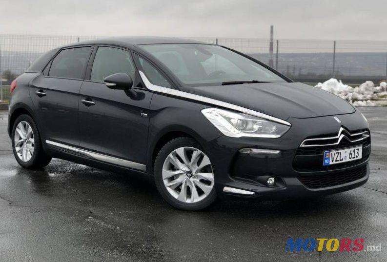 2013' Citroen DS5 photo #1