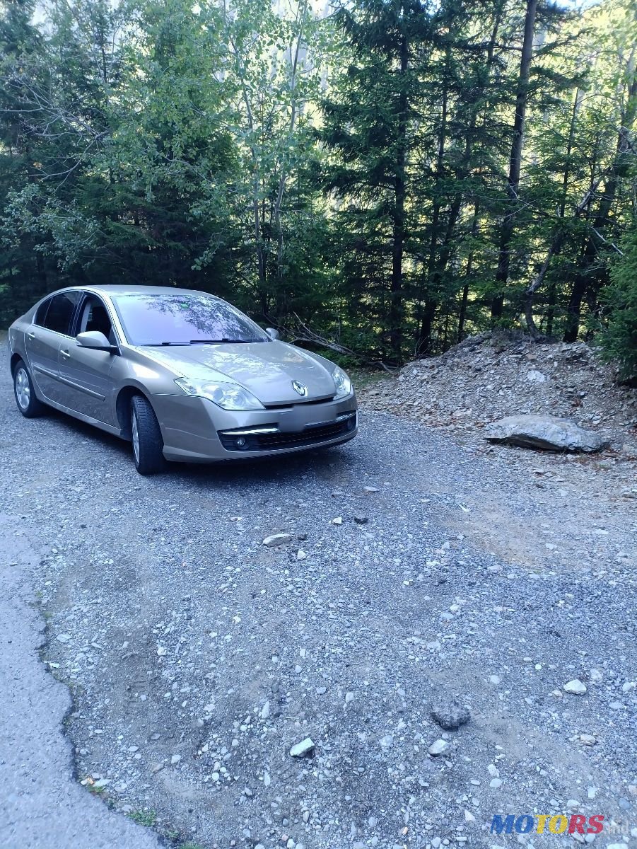 2010' Renault Laguna photo #4