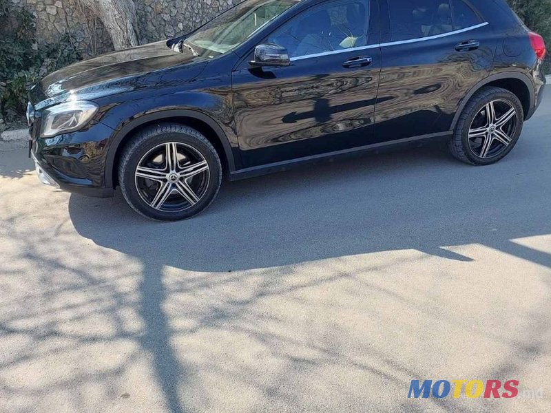 2016' Mercedes-Benz GLA photo #2