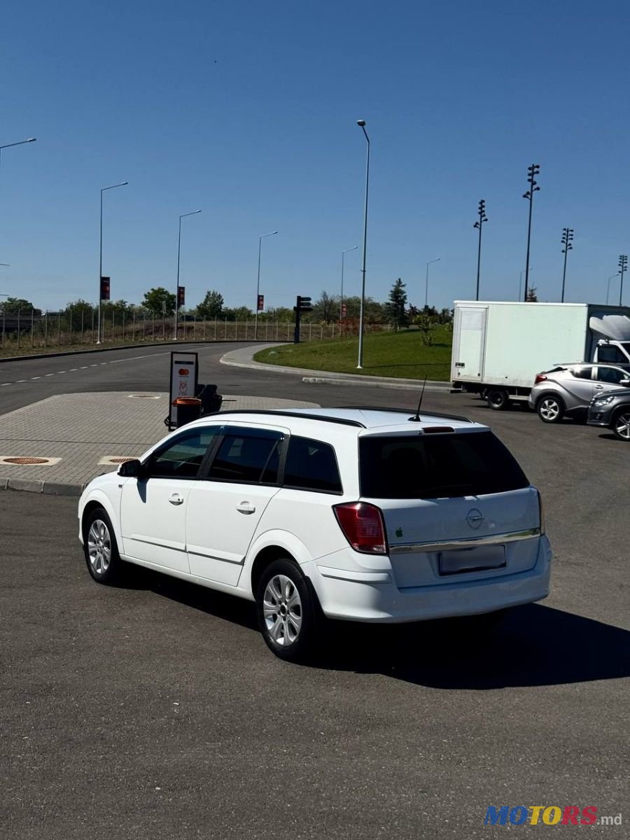 2009' Opel Astra photo #3