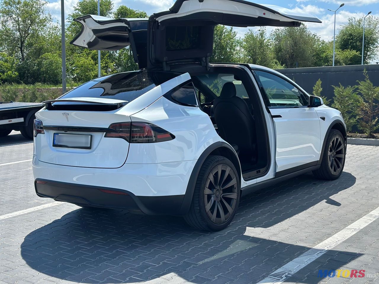 2023' Tesla Model X photo #4
