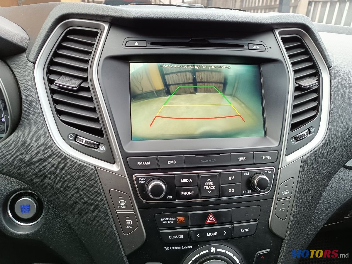 2016' Hyundai Santa Fe photo #5