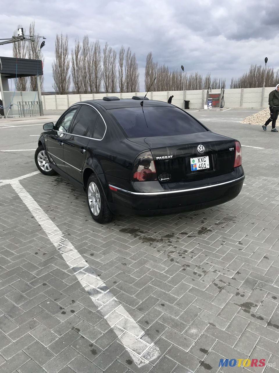 2001' Volkswagen Passat photo #4