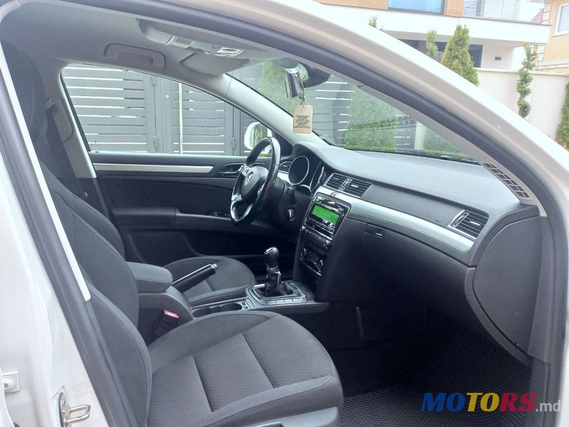 2014' Skoda Superb photo #6