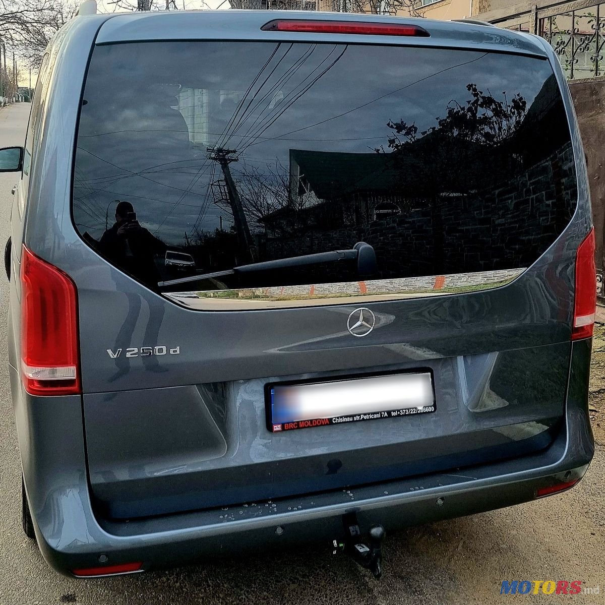 2017' Mercedes-Benz V-Class photo #3