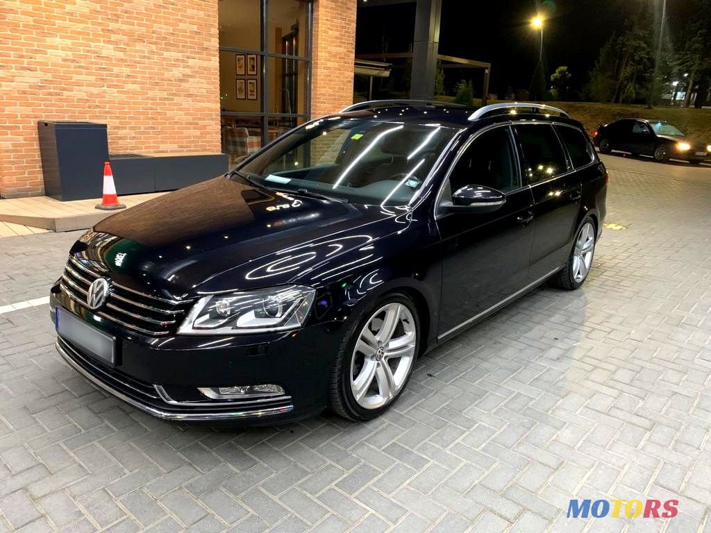 2013' Volkswagen Passat photo #2