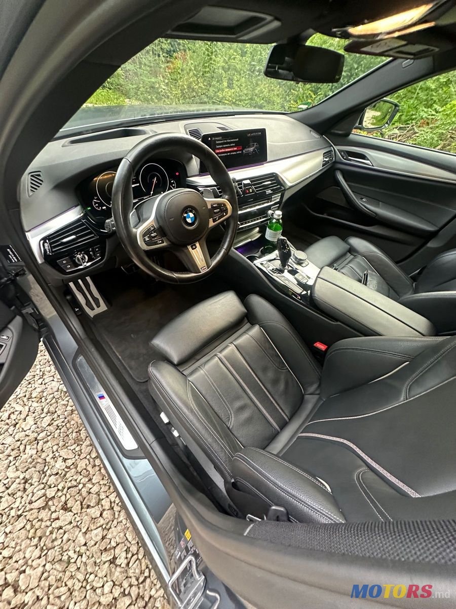 2018' BMW 5 Series photo #4