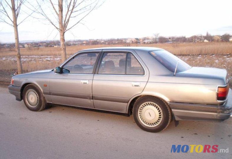1989' Mazda 929 photo #1