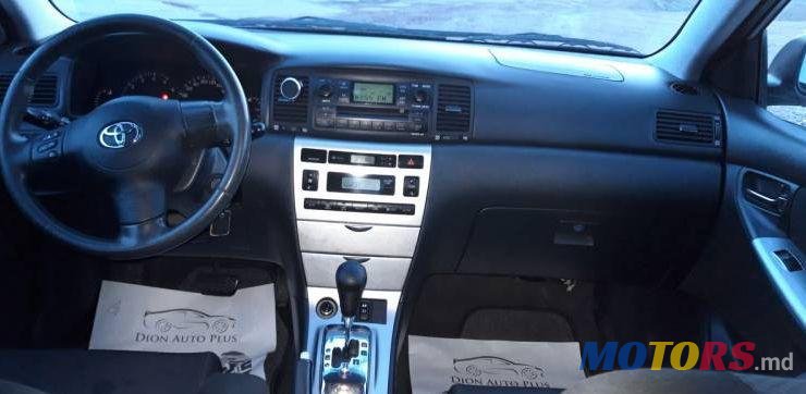 2005' Toyota Corolla photo #2