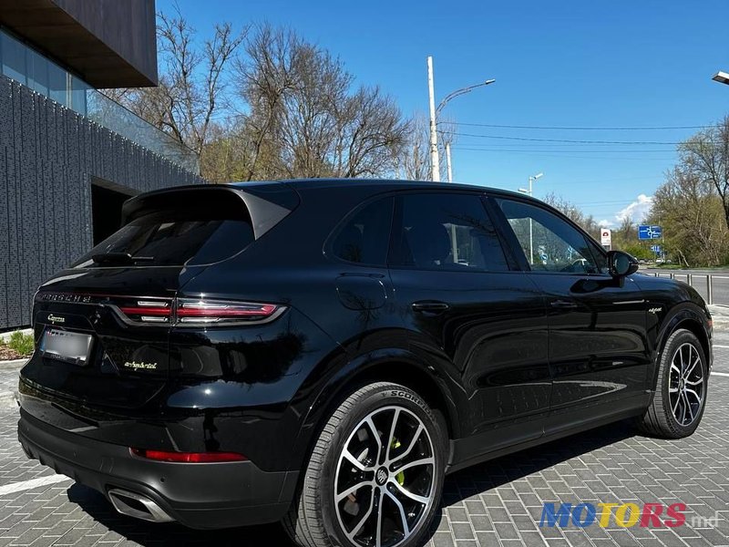 2019' Porsche Cayenne photo #4