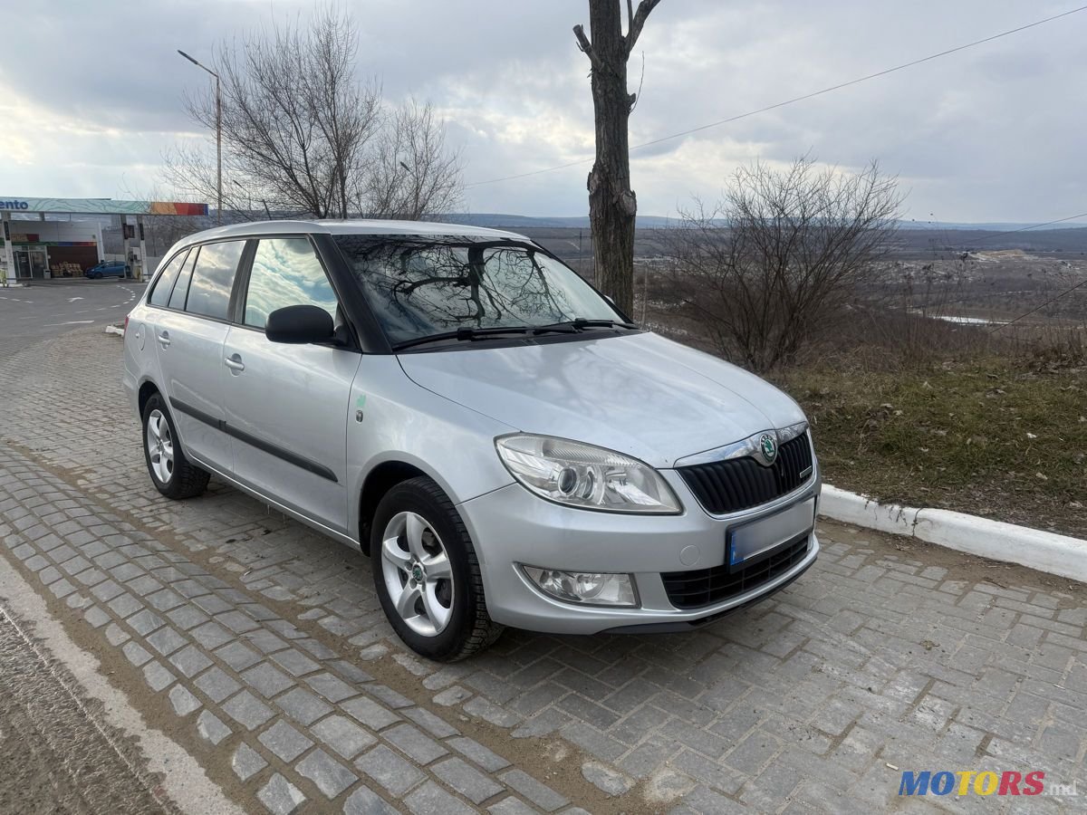 2012' Skoda Fabia photo #1