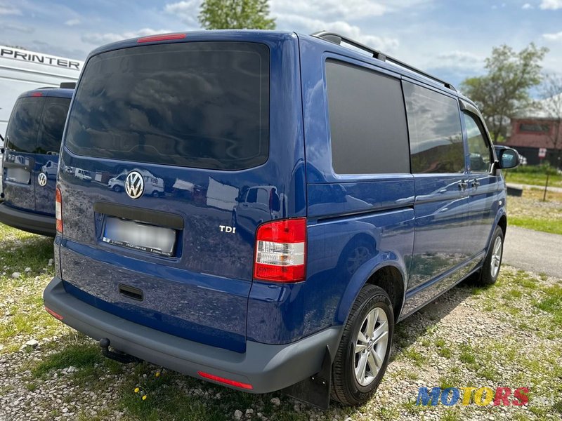 2013' Volkswagen Transporter photo #4