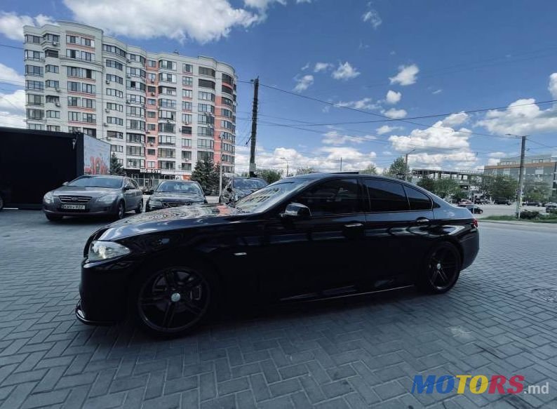 2013' BMW 5 photo #5