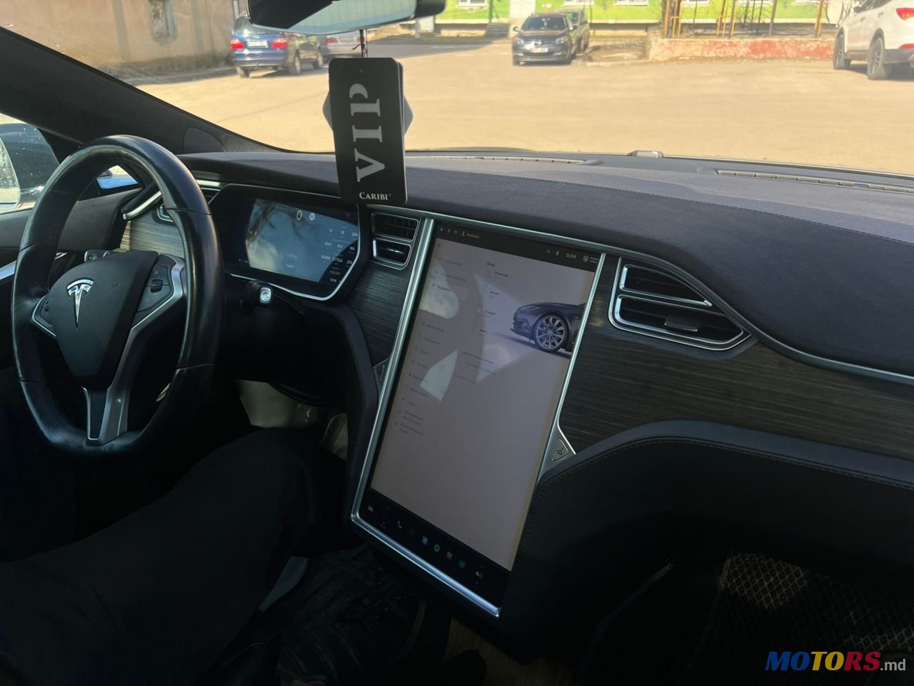 2015' Tesla Model S photo #5