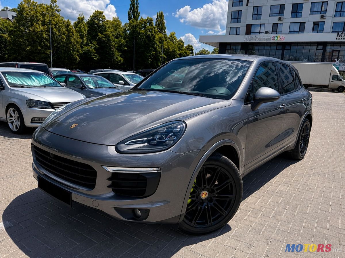 2016' Porsche Cayenne photo #2